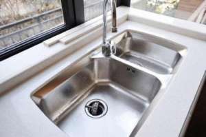 廚房漏水到樓下怎么查找漏水點?廚房漏水較好的解決方法?