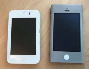 上門(mén)維修手機(jī)工程師分享出一張兩款初代iPhone原型機(jī)