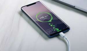 玩機(jī)技巧：充電時(shí)先插手機(jī)還是先插電源？