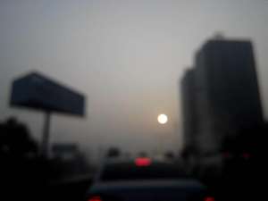 長時間黑暗環(huán)境玩手機(jī)會導(dǎo)致眼睛失明？來看看專家怎么說