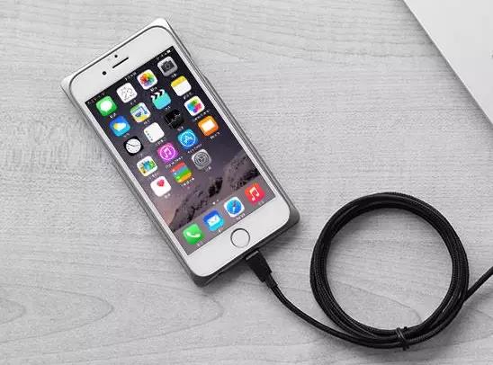 手機(jī)充電誤區(qū)