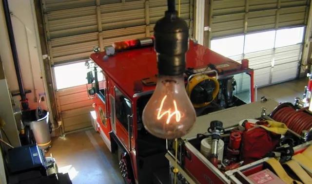 手機卡頓續航短，iPhone降頻門