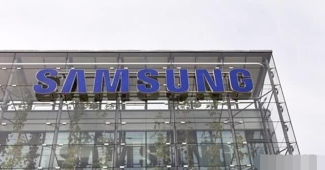 三星正式宣布:放棄自研芯片,選擇“聯(lián)姻”華為!