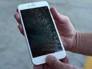手機(jī)維修工程師：這些行為zui有可能導(dǎo)致手機(jī)報(bào)廢