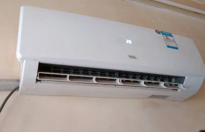 空調指示燈不停閃爍的原因